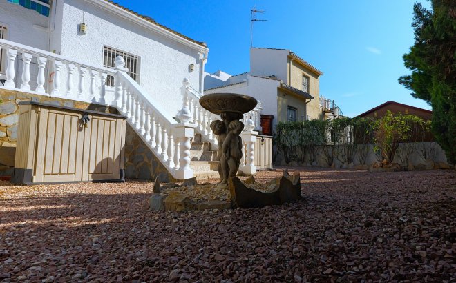 Herverkoop - Villa -
Torrevieja - Costa Blanca