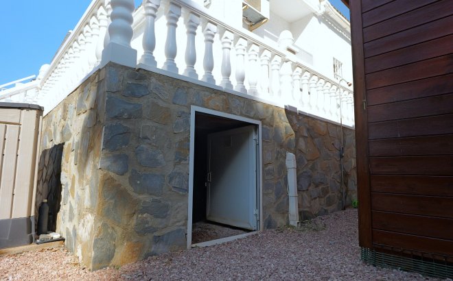 Herverkoop - Villa -
Torrevieja - Costa Blanca