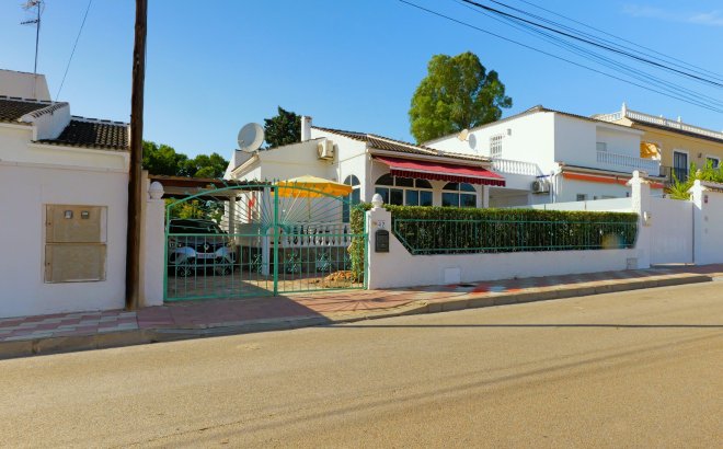 Herverkoop - Villa -
Torrevieja - Costa Blanca