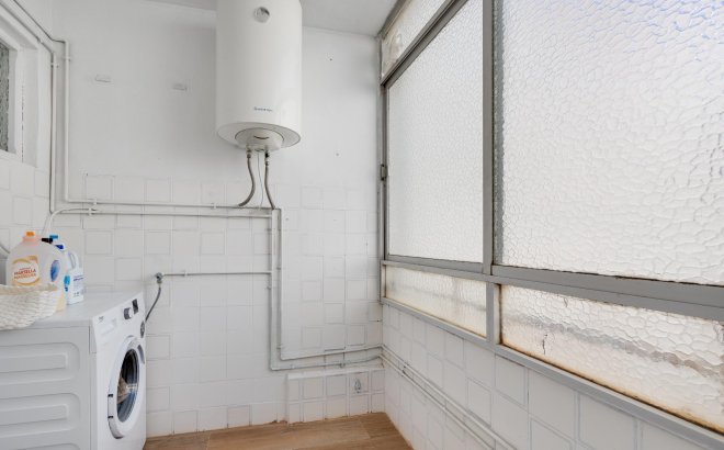 Resale - Apartment -
Torrevieja - Centro