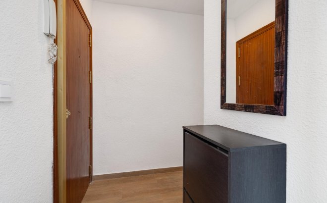 Resale - Apartment -
Torrevieja - Centro
