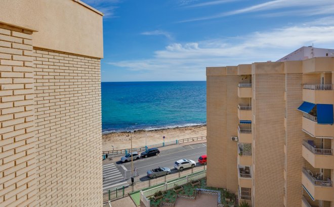 Resale - Apartment -
Torrevieja - Centro