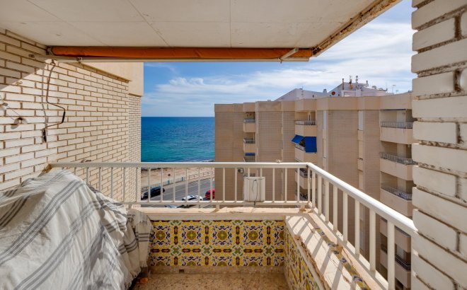 Resale - Apartment -
Torrevieja - Centro