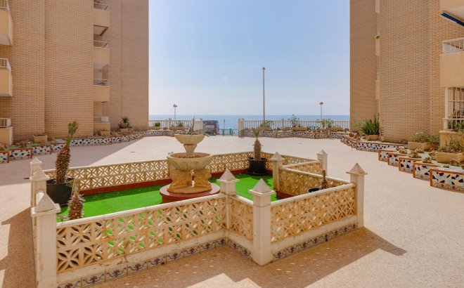 Resale - Apartment -
Torrevieja - Centro