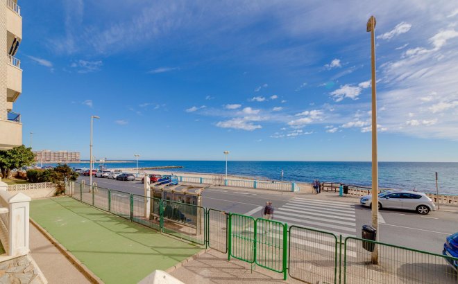 Resale - Apartment -
Torrevieja - Centro