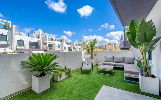 Resale - Apartment -
San Miguel de Salinas - Inland