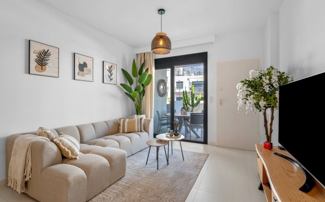 Resale - Apartment -
San Miguel de Salinas - Inland