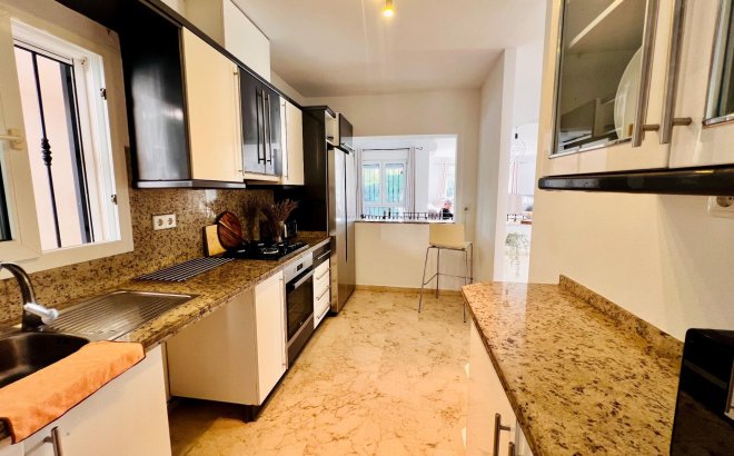 Revente - Villa -
Orihuela Costa - Lomas De Campoamor-las Ramblas