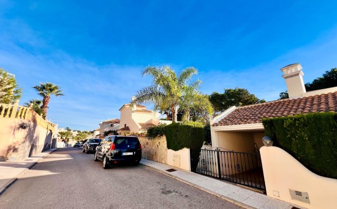 Revente - Villa -
Orihuela Costa - Lomas De Campoamor-las Ramblas