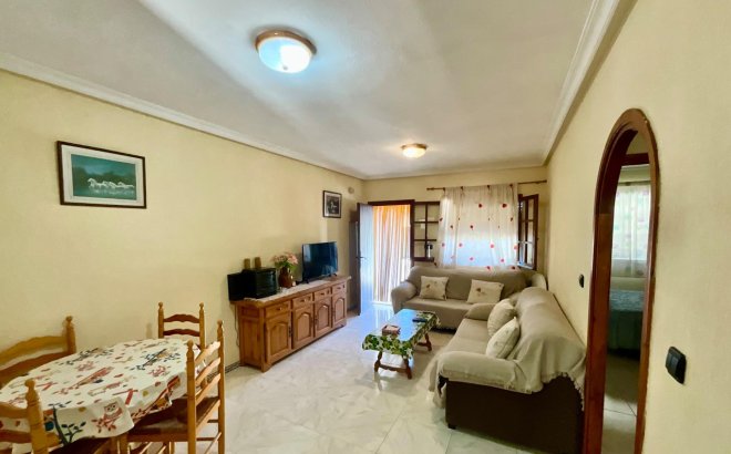 Herverkoop - Bungalow -
Torrevieja - Torreblanca