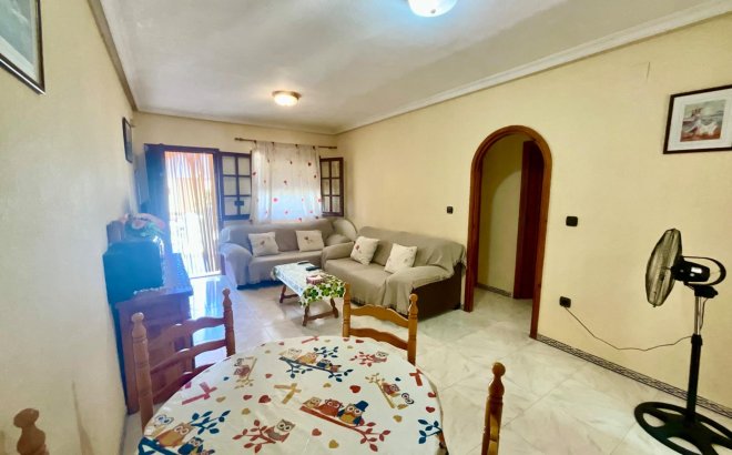 Herverkoop - Bungalow -
Torrevieja - Torreblanca