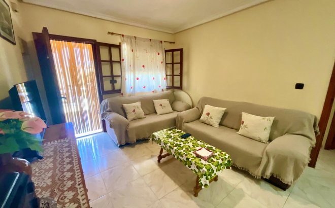 Herverkoop - Bungalow -
Torrevieja - Torreblanca