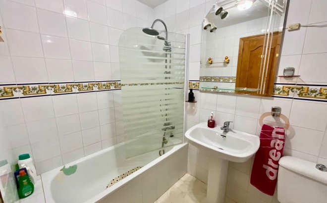 Herverkoop - Bungalow -
Torrevieja - Torreblanca