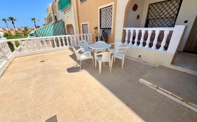 Herverkoop - Bungalow -
Torrevieja - Torreblanca