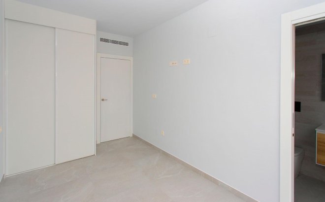 Resale - Apartment -
Torrevieja - Playa del Cura