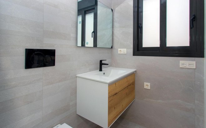 Resale - Apartment -
Torrevieja - Playa del Cura