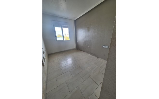 Resale - Apartment -
Torrevieja - Aguas Nuevas