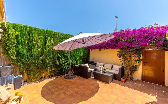 Resale - Town House -
Torrevieja - Aguas Nuevas