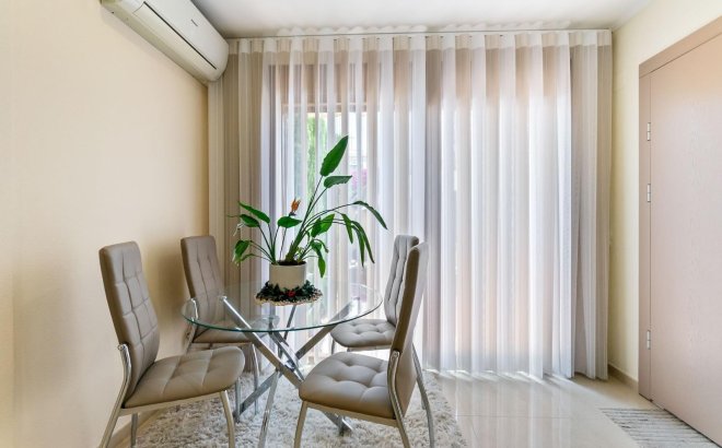 Resale - Town House -
Torrevieja - Aguas Nuevas