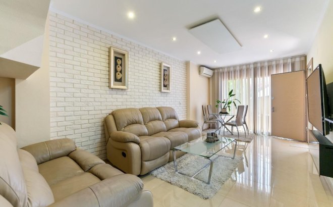 Resale - Town House -
Torrevieja - Aguas Nuevas
