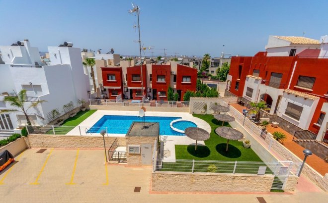 Resale - Town House -
Torrevieja - Aguas Nuevas
