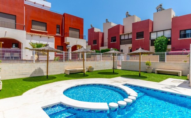 Resale - Town House -
Torrevieja - Aguas Nuevas