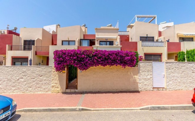 Resale - Town House -
Torrevieja - Aguas Nuevas