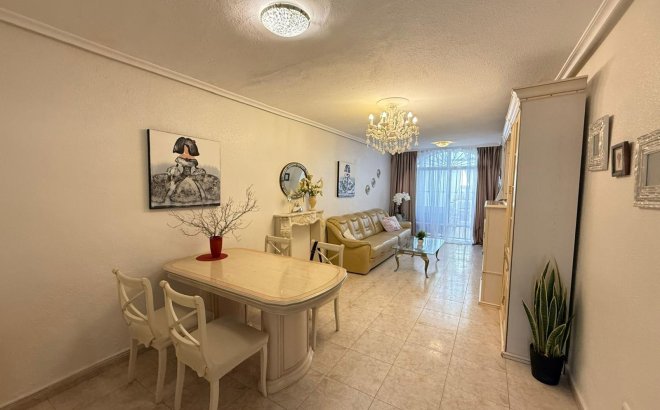 Resale - Town House -
Torrevieja - Calas Blanca