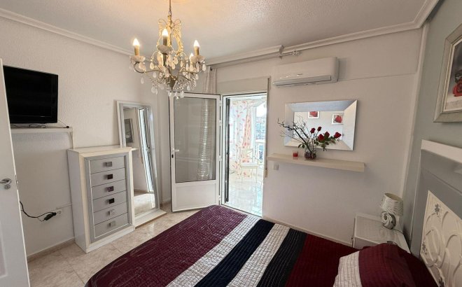 Resale - Town House -
Torrevieja - Calas Blanca