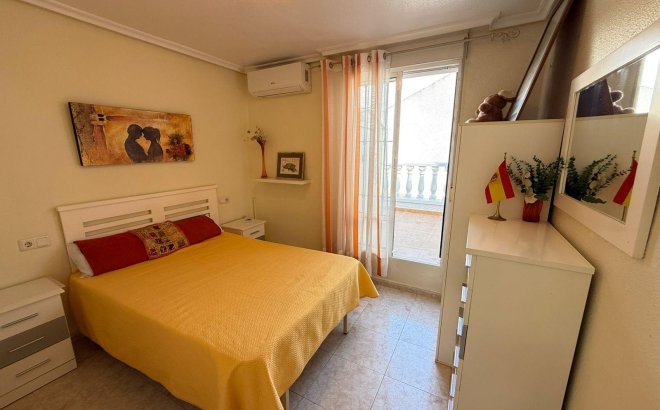 Resale - Town House -
Torrevieja - Calas Blanca