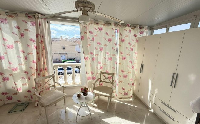 Resale - Town House -
Torrevieja - Calas Blanca
