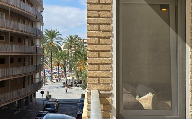 Revente - Appartement -
Torrevieja - Centro