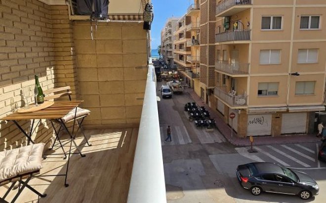 Revente - Appartement -
Torrevieja - Centro