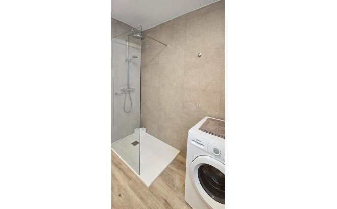 Revente - Appartement -
Torrevieja - Centro