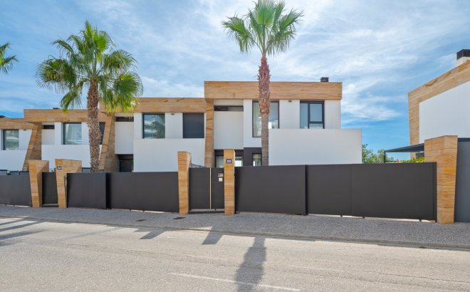 Resale - Villa -
Orihuela Costa - Costa Blanca