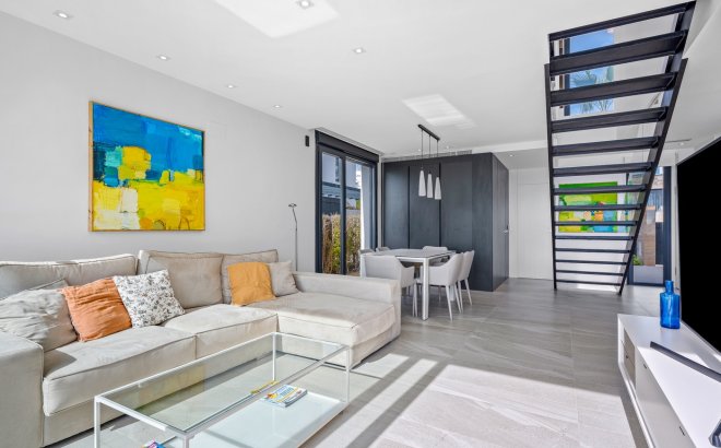 Resale - Villa -
Orihuela Costa - Costa Blanca