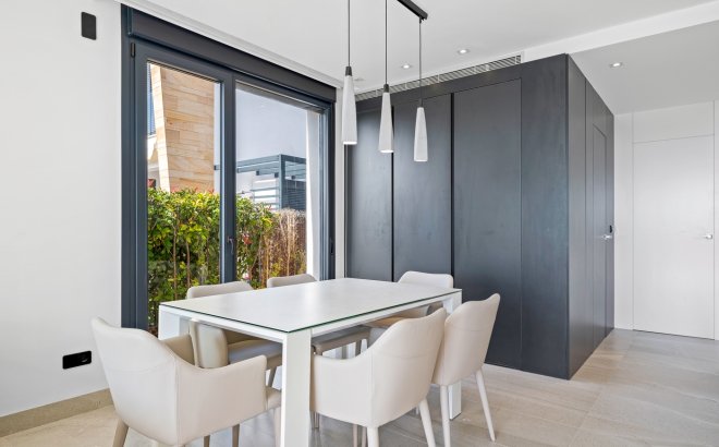 Resale - Villa -
Orihuela Costa - Costa Blanca