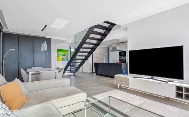 Resale - Villa -
Orihuela Costa - Costa Blanca