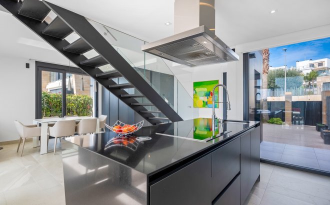 Resale - Villa -
Orihuela Costa - Costa Blanca