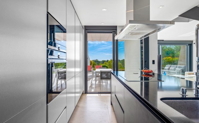 Resale - Villa -
Orihuela Costa - Costa Blanca