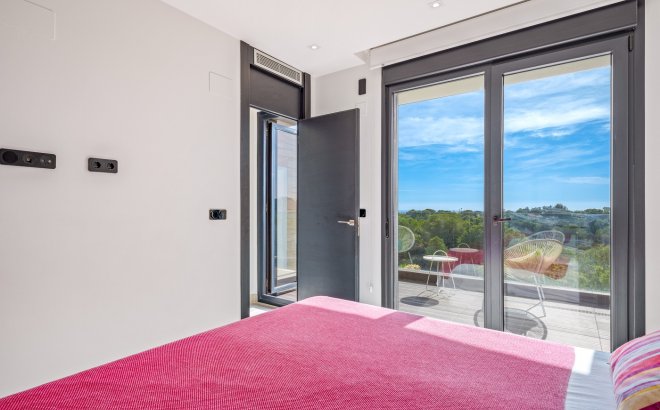 Resale - Villa -
Orihuela Costa - Costa Blanca