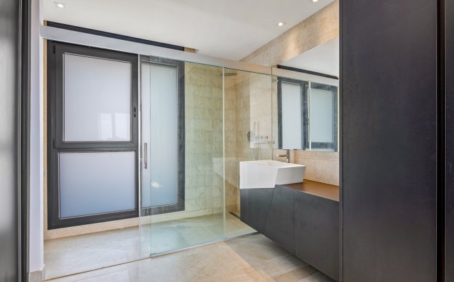 Resale - Villa -
Orihuela Costa - Costa Blanca