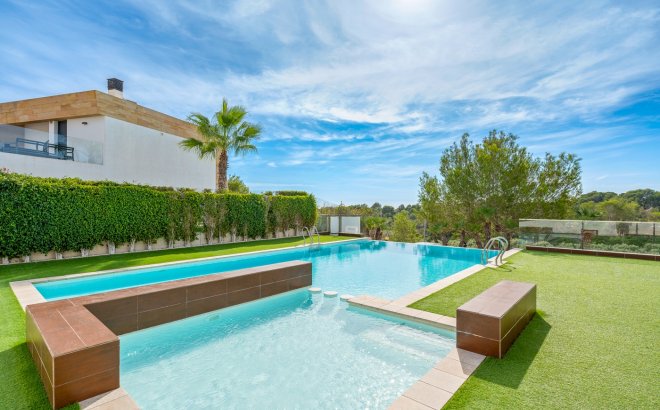 Resale - Villa -
Orihuela Costa - Costa Blanca