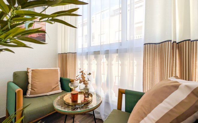 Resale - Apartment -
Torrevieja - Costa Blanca