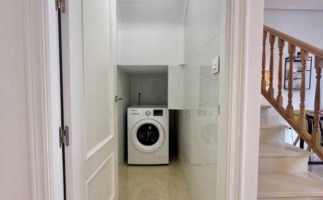 Resale - Town House -
San Miguel de Salinas - Inland