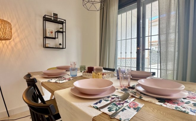 Resale - Town House -
San Miguel de Salinas - Inland