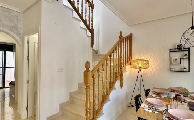 Resale - Town House -
San Miguel de Salinas - Inland