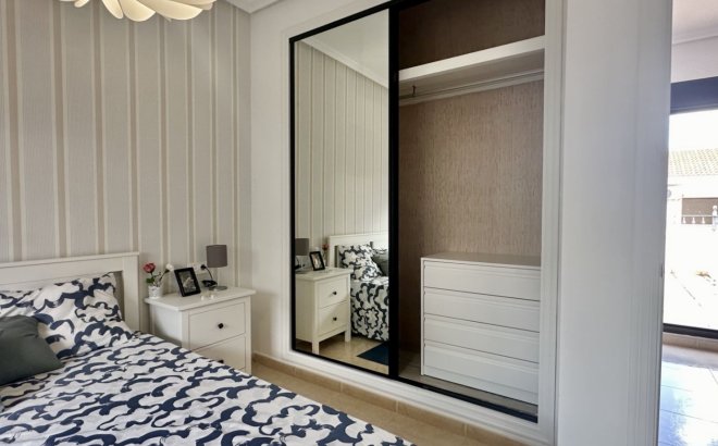 Resale - Town House -
San Miguel de Salinas - Inland