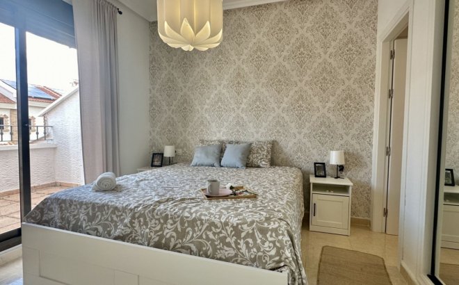 Resale - Town House -
San Miguel de Salinas - Inland