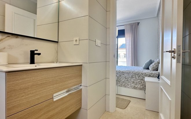 Resale - Town House -
San Miguel de Salinas - Inland